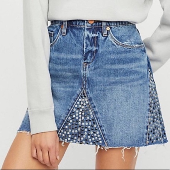 Free People BlankNYC Way Back When Stud Embellished Bling Cutoff Denim Skirt 28 - Picture 1 of 11